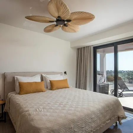 Rodos Nest With Terrace And Seaview Apartamento *
